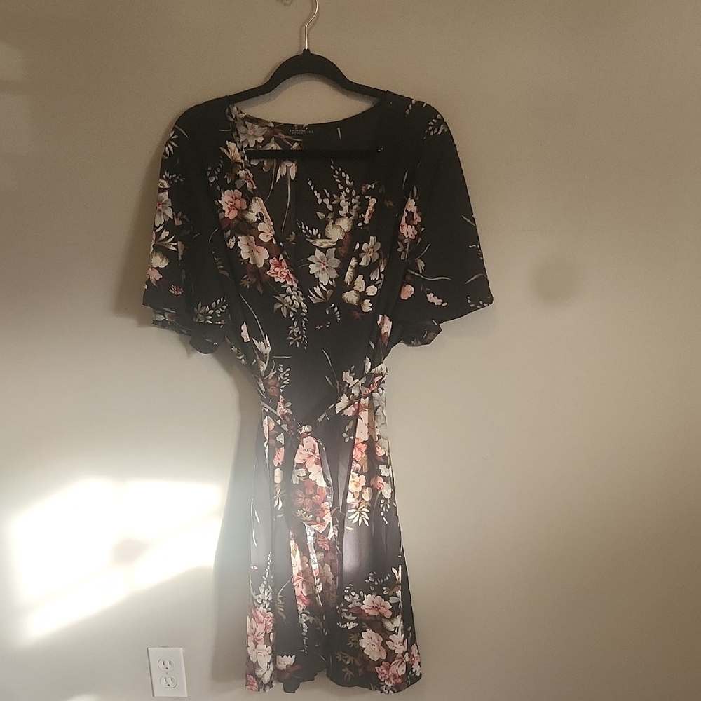 SHEIN Black Floral Wrap Mini Dress with Pink and Cream Blooms
